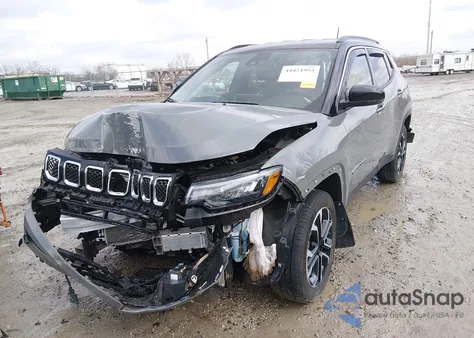 2023 Jeep Compass Limited 4X4 z USA, uszkodzony, nr VIN 3C4NJDCN3PT541817
